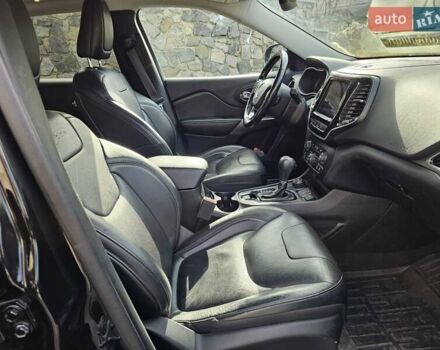 Чорний Джип Cherokee, об'ємом двигуна 3.24 л та пробігом 156 тис. км за 20500 $, фото 19 на Automoto.ua