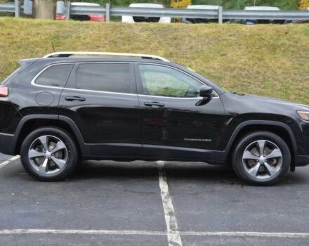 Черный Джип Чероки, объемом двигателя 3.2 л и пробегом 37 тыс. км за 15200 $, фото 2 на Automoto.ua