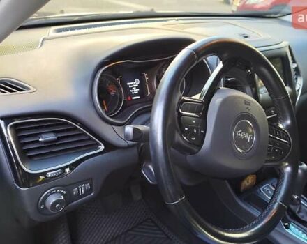 Чорний Джип Cherokee, об'ємом двигуна 2.36 л та пробігом 54 тис. км за 19200 $, фото 5 на Automoto.ua