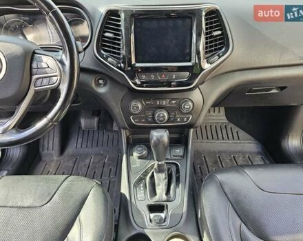 Чорний Джип Cherokee, об'ємом двигуна 3.24 л та пробігом 156 тис. км за 20500 $, фото 14 на Automoto.ua