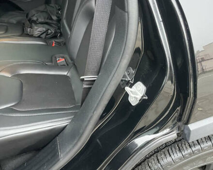 Чорний Джип Cherokee, об'ємом двигуна 2.36 л та пробігом 79 тис. км за 18000 $, фото 17 на Automoto.ua