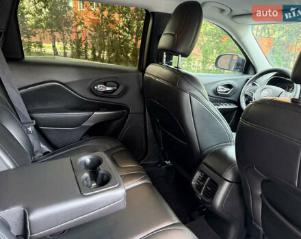 Черный Джип Чероки, объемом двигателя 2.36 л и пробегом 131 тыс. км за 17200 $, фото 24 на Automoto.ua