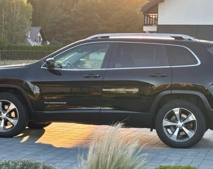 Черный Джип Чероки, объемом двигателя 0 л и пробегом 73 тыс. км за 9600 $, фото 3 на Automoto.ua