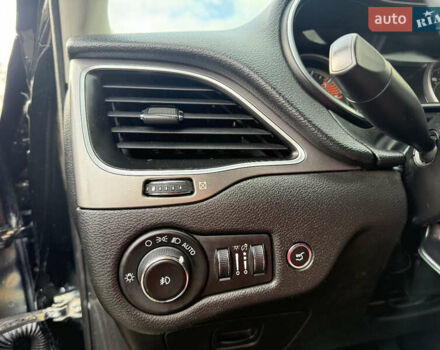 Чорний Джип Cherokee, об'ємом двигуна 3.24 л та пробігом 76 тис. км за 21500 $, фото 17 на Automoto.ua