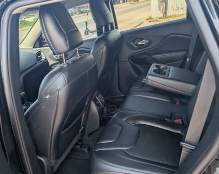 Чорний Джип Cherokee, об'ємом двигуна 2.4 л та пробігом 170 тис. км за 14500 $, фото 4 на Automoto.ua