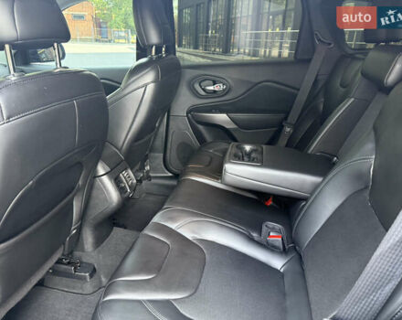 Черный Джип Чероки, объемом двигателя 2.36 л и пробегом 131 тыс. км за 17200 $, фото 31 на Automoto.ua