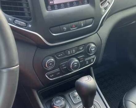 Чорний Джип Cherokee, об'ємом двигуна 3.2 л та пробігом 37 тис. км за 11000 $, фото 12 на Automoto.ua
