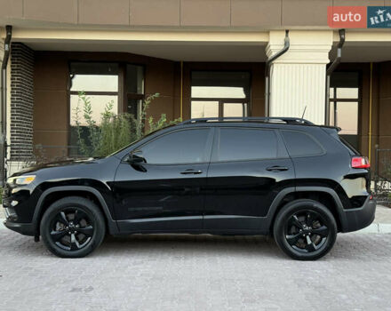 Чорний Джип Cherokee, об'ємом двигуна 2.4 л та пробігом 106 тис. км за 18499 $, фото 6 на Automoto.ua