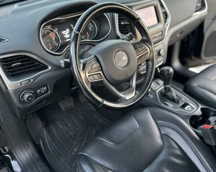 Черный Джип Чероки, объемом двигателя 3.24 л и пробегом 122 тыс. км за 18300 $, фото 12 на Automoto.ua