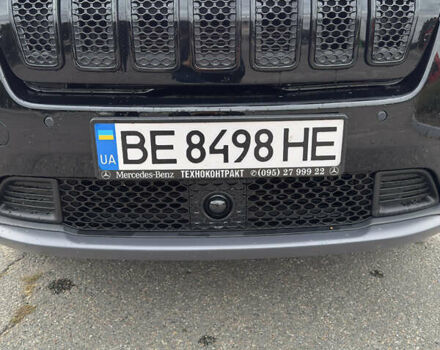 Черный Джип Чероки, объемом двигателя 2 л и пробегом 75 тыс. км за 20500 $, фото 4 на Automoto.ua