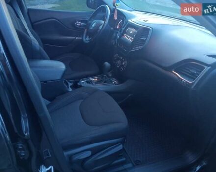Чорний Джип Cherokee, об'ємом двигуна 2.36 л та пробігом 119 тис. км за 18200 $, фото 7 на Automoto.ua