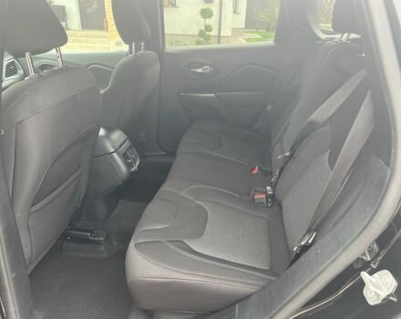 Чорний Джип Cherokee, об'ємом двигуна 2.4 л та пробігом 102 тис. км за 17500 $, фото 11 на Automoto.ua