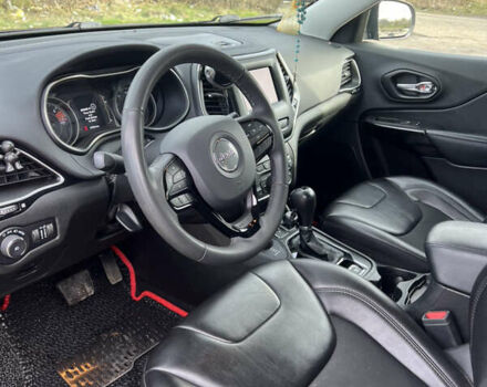 Джип Чероки 2021 в Львове на Automoto.ua Черный Джип Чероки, объемом двигателя 2.36 л и пробегом 48 тыс. км за 24000 $, фото 5 на Automoto.ua