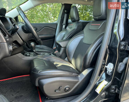 Чорний Джип Cherokee, об'ємом двигуна 3.24 л та пробігом 77 тис. км за 20999 $, фото 25 на Automoto.ua