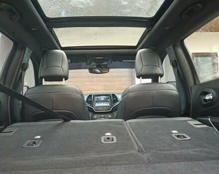 Чорний Джип Cherokee, об'ємом двигуна 3.24 л та пробігом 78 тис. км за 18900 $, фото 2 на Automoto.ua