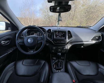 Джип Чероки 2021 в Львове на Automoto.ua Черный Джип Чероки, объемом двигателя 2.36 л и пробегом 48 тыс. км за 24000 $, фото 6 на Automoto.ua