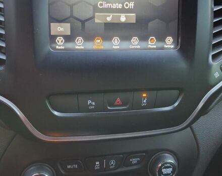 Черный Джип Чероки, объемом двигателя 2.4 л и пробегом 117 тыс. км за 16500 $, фото 2 на Automoto.ua