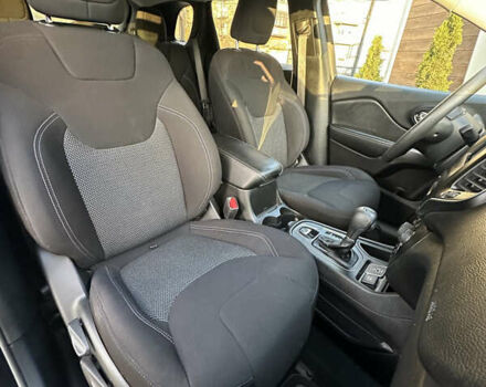 Черный Джип Чероки, объемом двигателя 2.36 л и пробегом 35 тыс. км за 17150 $, фото 16 на Automoto.ua