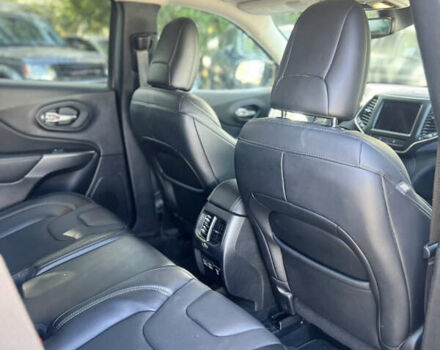 Черный Джип Чероки, объемом двигателя 0 л и пробегом 39 тыс. км за 19400 $, фото 13 на Automoto.ua