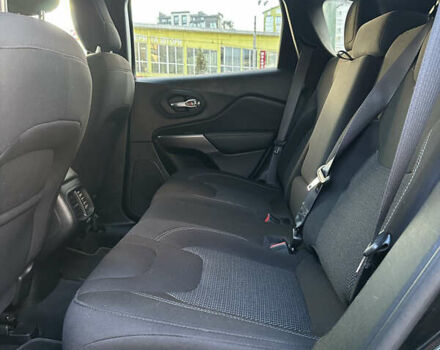 Черный Джип Чероки, объемом двигателя 2.36 л и пробегом 35 тыс. км за 17150 $, фото 17 на Automoto.ua