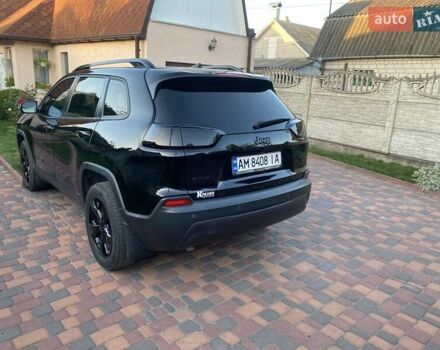 Джип Чероки 2021 в Житомире на Automoto.ua Черный Джип Чероки, объемом двигателя 2.36 л и пробегом 131 тыс. км за 15200 $, фото 3 на Automoto.ua