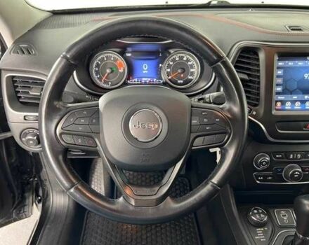 Черный Джип Чероки, объемом двигателя 3.2 л и пробегом 47 тыс. км за 19000 $, фото 20 на Automoto.ua