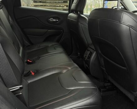 Черный Джип Чероки, объемом двигателя 3.2 л и пробегом 99 тыс. км за 19250 $, фото 17 на Automoto.ua