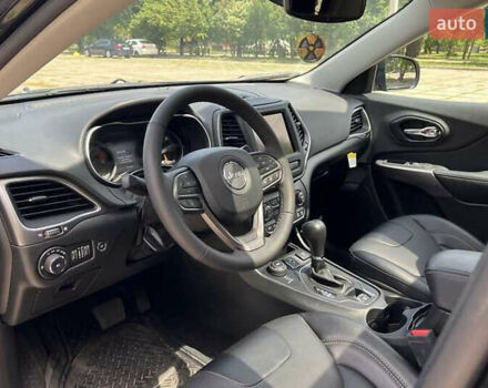 Черный Джип Чероки, объемом двигателя 3.24 л и пробегом 25 тыс. км за 20000 $, фото 7 на Automoto.ua