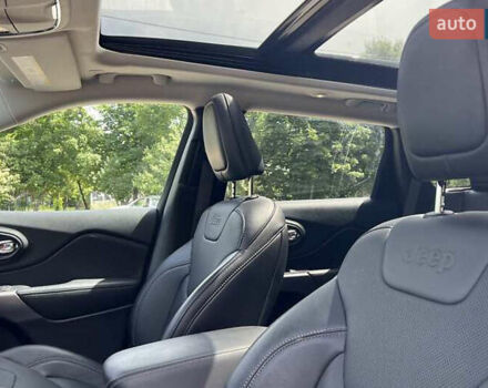 Черный Джип Чероки, объемом двигателя 3.24 л и пробегом 25 тыс. км за 20000 $, фото 8 на Automoto.ua