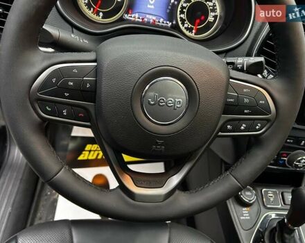 Чорний Джип Cherokee, об'ємом двигуна 3.2 л та пробігом 9 тис. км за 26000 $, фото 9 на Automoto.ua