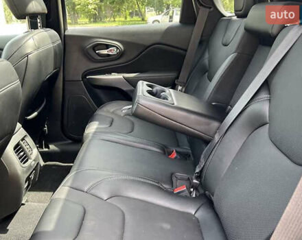 Черный Джип Чероки, объемом двигателя 3.24 л и пробегом 25 тыс. км за 20000 $, фото 10 на Automoto.ua