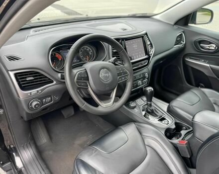 Черный Джип Чероки, объемом двигателя 2 л и пробегом 14 тыс. км за 12500 $, фото 8 на Automoto.ua