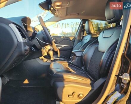 Черный Джип Чероки, объемом двигателя 3.24 л и пробегом 123 тыс. км за 7000 $, фото 6 на Automoto.ua