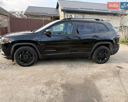 Чорний Джип Cherokee, об'ємом двигуна 3.24 л та пробігом 95 тис. км за 20500 $, фото 2 на Automoto.ua
