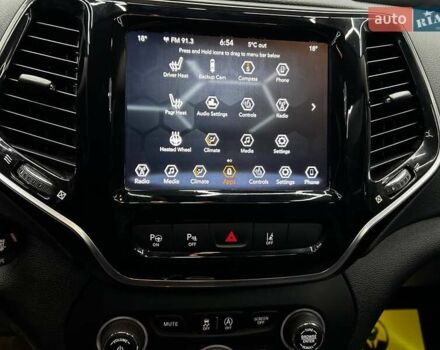 Чорний Джип Cherokee, об'ємом двигуна 3.2 л та пробігом 9 тис. км за 26000 $, фото 10 на Automoto.ua