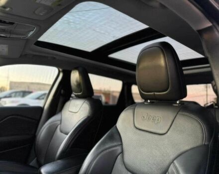 Черный Джип Чероки, объемом двигателя 3.2 л и пробегом 16 тыс. км за 9500 $, фото 6 на Automoto.ua