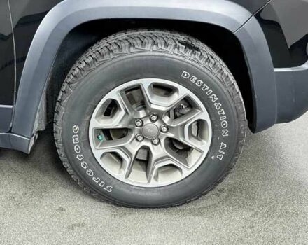 Черный Джип Чероки, объемом двигателя 3.2 л и пробегом 47 тыс. км за 19000 $, фото 10 на Automoto.ua