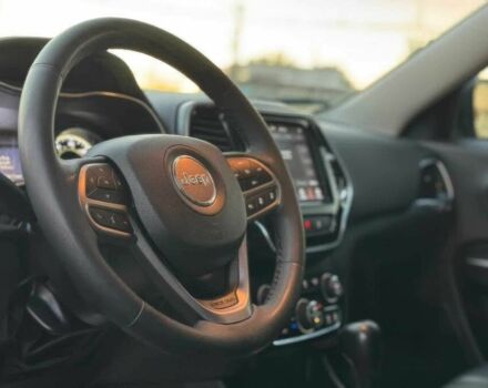 Черный Джип Чероки, объемом двигателя 3.2 л и пробегом 16 тыс. км за 9500 $, фото 8 на Automoto.ua