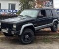 Чорний Джип Cherokee, об'ємом двигуна 2.1 л та пробігом 178 тис. км за 3499 $, фото 1 на Automoto.ua