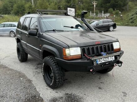 Джип Чероки 1995 в Хусте на Automoto.ua Черный Джип Чероки, объемом двигателя 5.2 л и пробегом 250 тыс. км за 9500 $, фото 1 на Automoto.ua