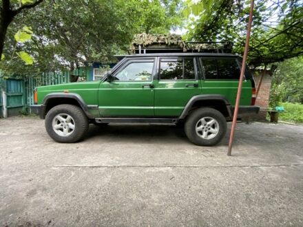 Черный Джип Чероки, объемом двигателя 2.5 л и пробегом 230 тыс. км за 6700 $, фото 1 на Automoto.ua