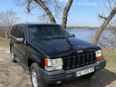 Чорний Джип Cherokee, об'ємом двигуна 5.2 л та пробігом 300 тис. км за 4300 $, фото 1 на Automoto.ua