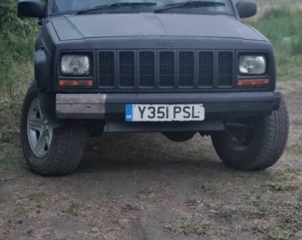 Чорний Джип Cherokee, об'ємом двигуна 2.5 л та пробігом 140 тис. км за 3600 $, фото 1 на Automoto.ua