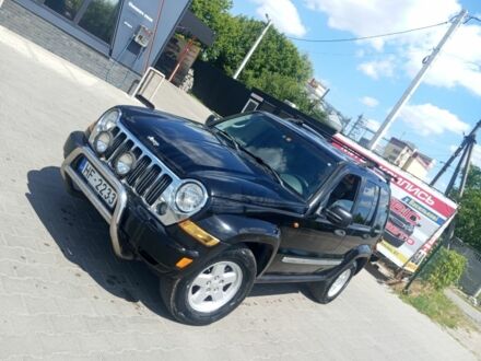 Джип Чероки 2006 в Вышгороде на Automoto.ua Черный Джип Чероки, объемом двигателя 0 л и пробегом 300 тыс. км за 3700 $, фото 1 на Automoto.ua