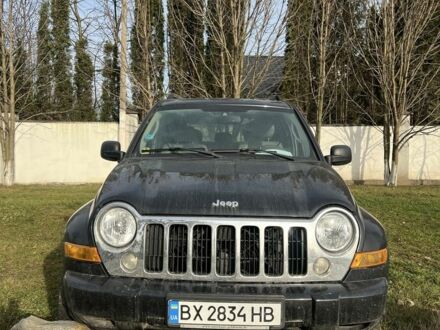 Черный Джип Чероки, объемом двигателя 2.8 л и пробегом 300 тыс. км за 5500 $, фото 1 на Automoto.ua