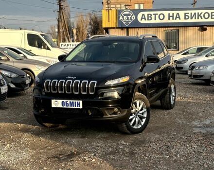 Черный Джип Чероки, объемом двигателя 3.2 л и пробегом 236 тыс. км за 12300 $, фото 1 на Automoto.ua
