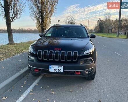 Черный Джип Чероки, объемом двигателя 3.24 л и пробегом 186 тыс. км за 15500 $, фото 1 на Automoto.ua