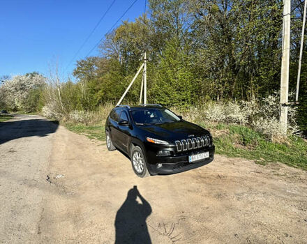 Чорний Джип Cherokee, об'ємом двигуна 2.36 л та пробігом 161 тис. км за 16000 $, фото 1 на Automoto.ua