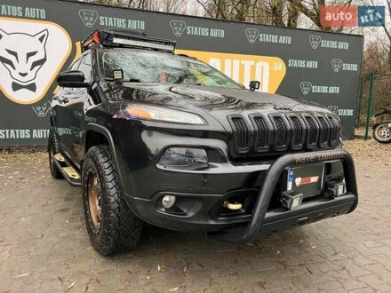 Черный Джип Чероки, объемом двигателя 2.36 л и пробегом 132 тыс. км за 17700 $, фото 1 на Automoto.ua