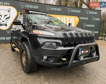 Черный Джип Чероки, объемом двигателя 2.36 л и пробегом 132 тыс. км за 17700 $, фото 1 на Automoto.ua